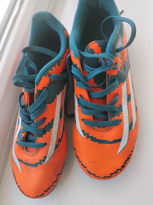 Бутонки  adidas @@@