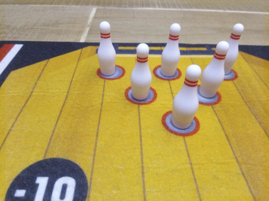 Домашен боулинг детска игра