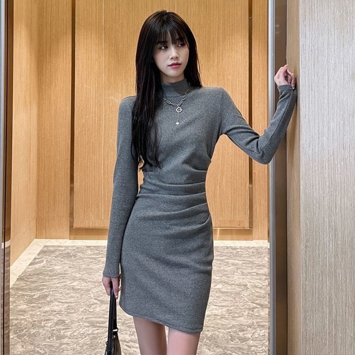 Распродажа , куртки, платья все новое