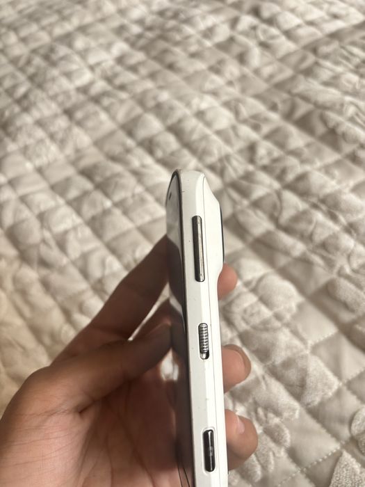 продам Nokia 808 Purewiev White Edition