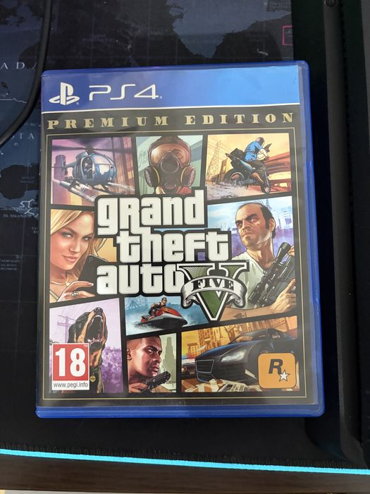 PlayStation 4 / PS4 slim  500GB