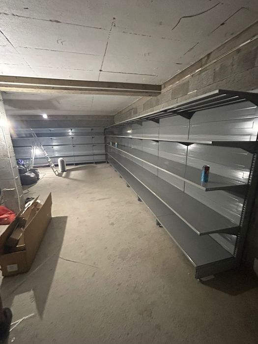 Rafturi Metalice Showroom Constanța