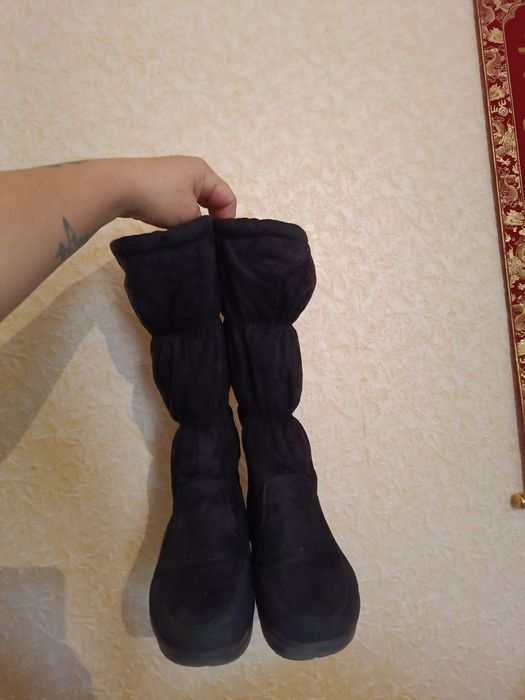 Сапоги 37-38 разм. 150 тыс.