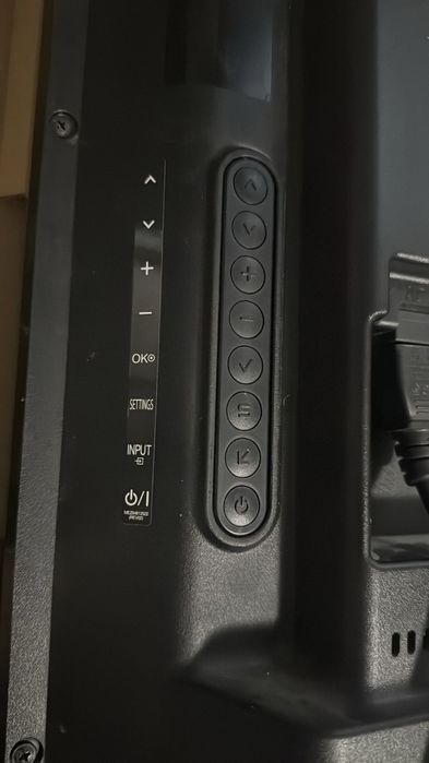 Телевизор LG в идеальном состоянии