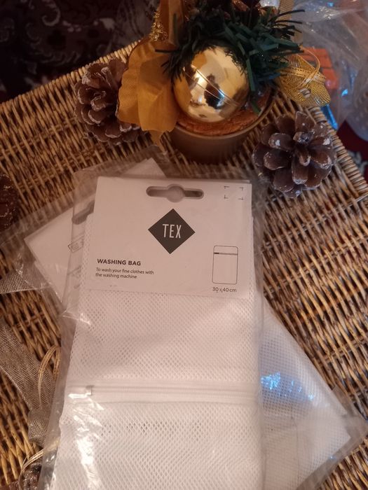 Kir yuvishda kiyim solob ishlatiladigan setka. Carifour firmaniki.