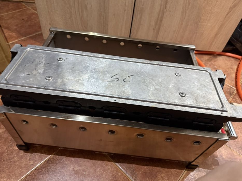 Продавам гофретник на газ