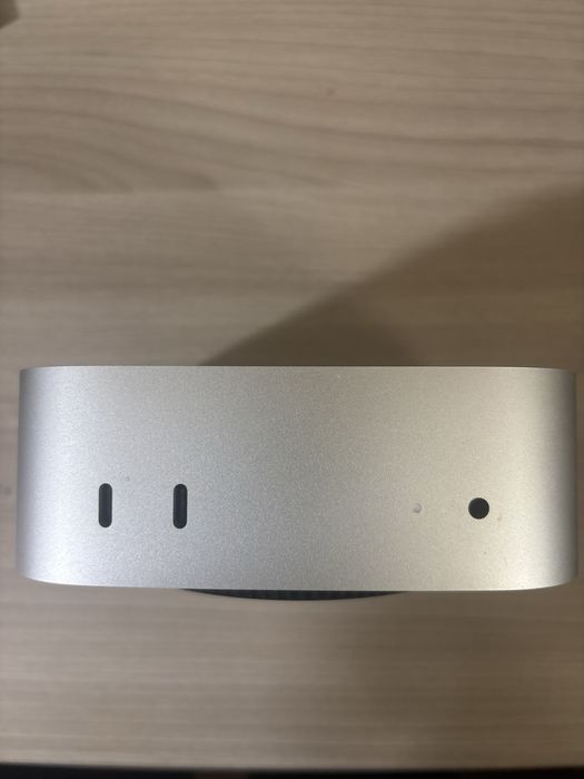 Mac mini. Apple m4. 16 гб.