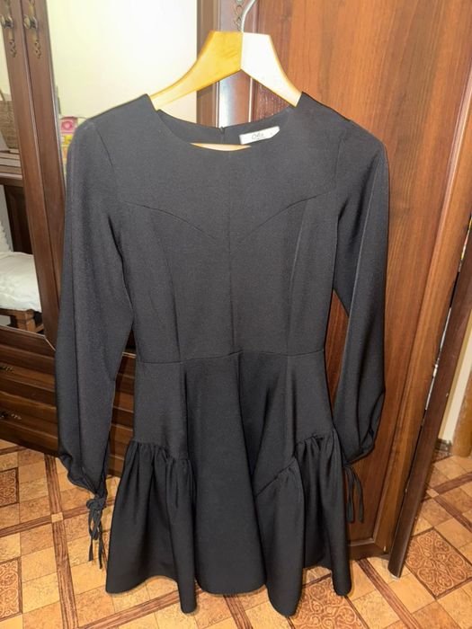 Одежда для девочки куртки, платье