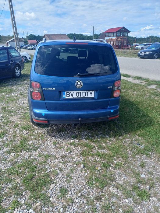 VOLKSWAGEN Touran 2010 — imagine 3