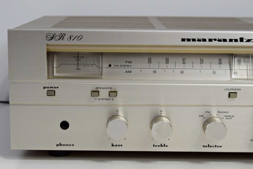 Amplituner Marantz SR-810, amplificator