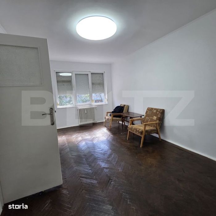Apartament 3 camere, 60 mp, strada Albatros