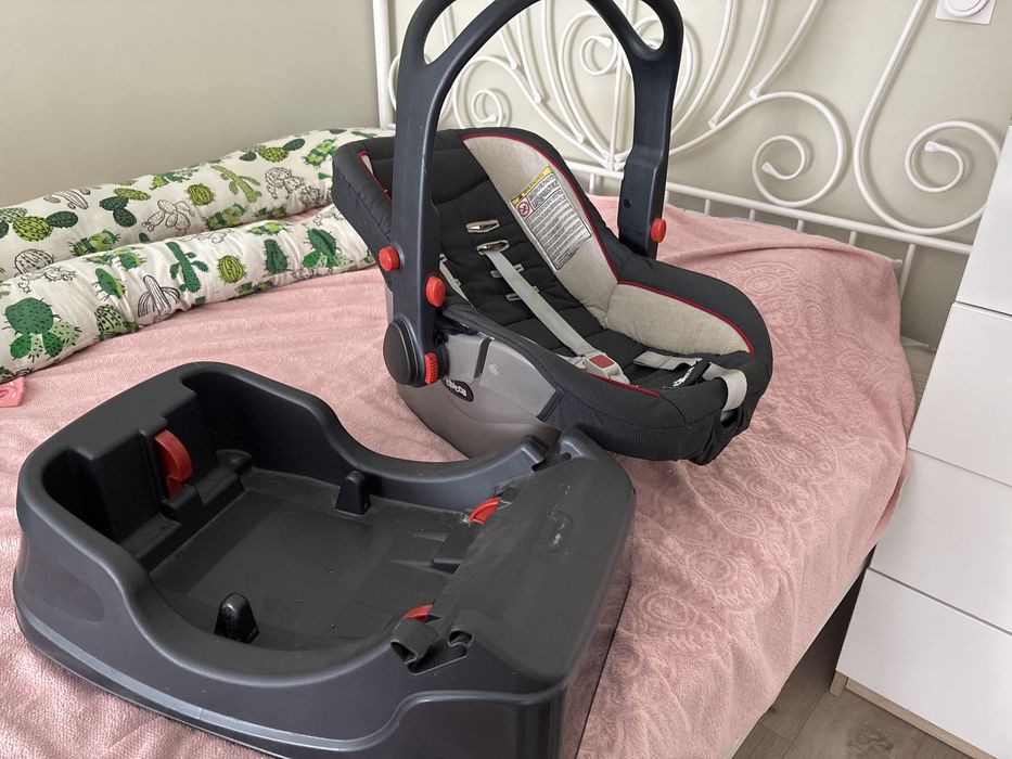 продам автолюльку Chicco