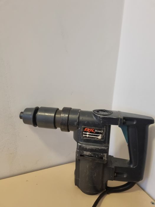 Ciocan rotopercutor Skil