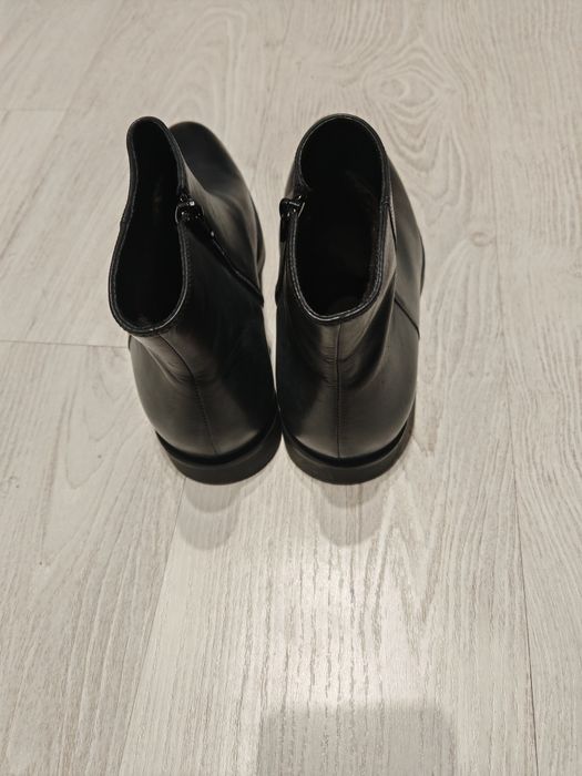 Ghete din piele cu fermoar 39