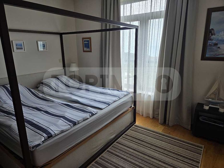 Продава се Четиристаен апартамент в с. Топола, Област Добрич - 216 кв.м за 827 €/кв.м - Снимка #9