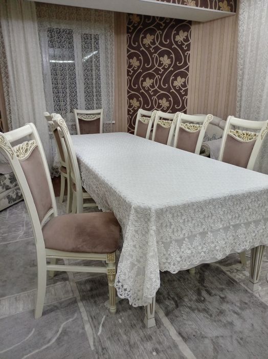 Продаётся стол и стулья 10штук