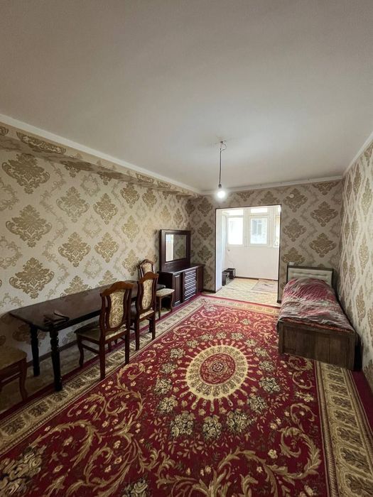 3/2/8 (2 этаж). Сергели 6. Дом кирпичный, квартира 80 м².