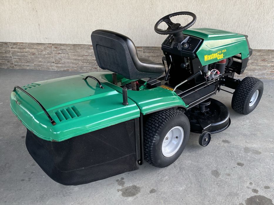 Tractoraș tuns gazon MasterCut 92-155 - stare impecabilă