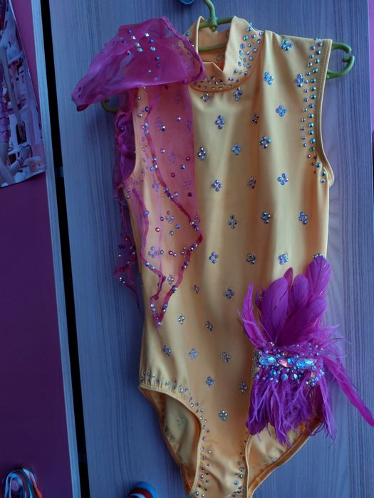 Трико за художествена гимнастика