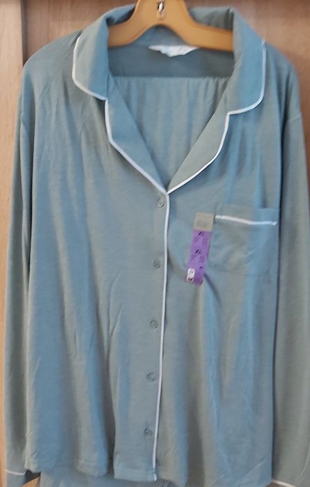 НОВА! Дамска пижама с копчета. Макси размер