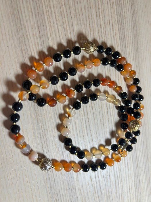 Колиета  ръчно изработени с камъни