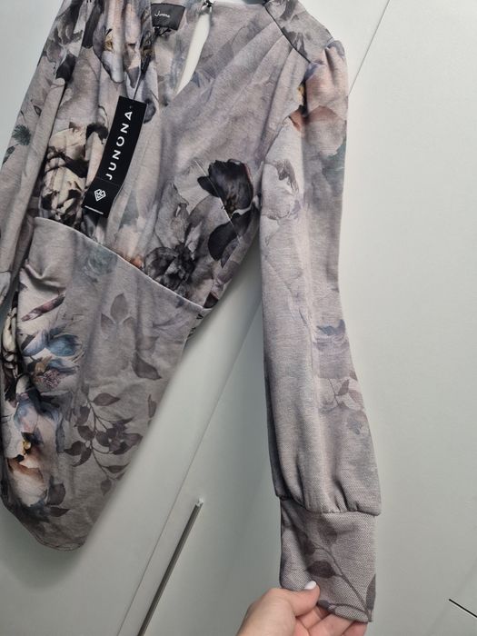 Елегантна рокля Юнона