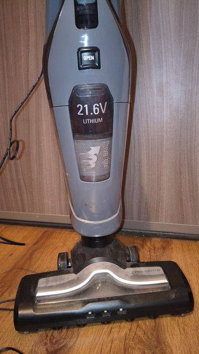 Aspirator cu acumulator Rowenta