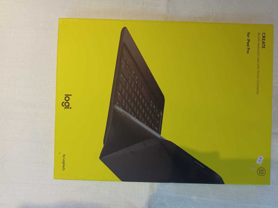 Husa IPad Pro cu tastatura Logitech