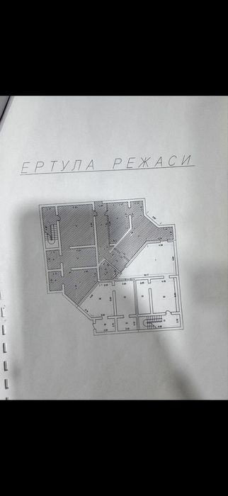 нотурар бино сотилади (магазин  офес кафе цех ) 3 метир йулгача масофа