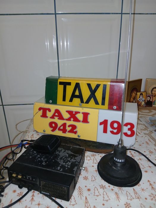 Set TAXI complet – lampă luminoasă, stație radio, microfon, antenă