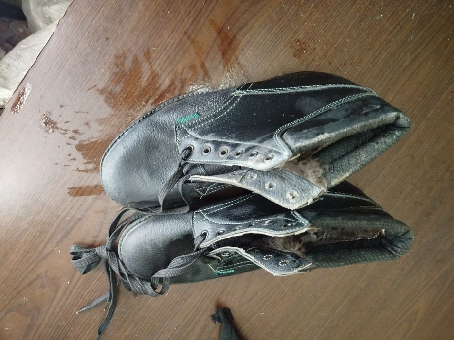 Нови обувки без пластина номер 39