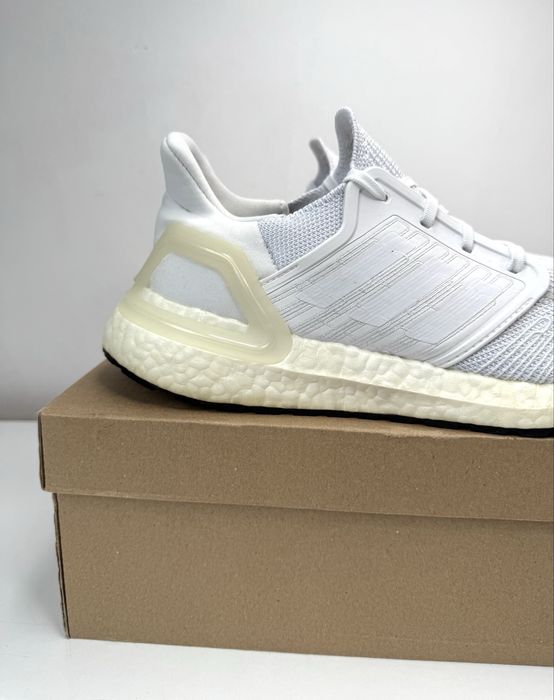 Adidas Ultra Boost  (41) 26см. Маратонки
