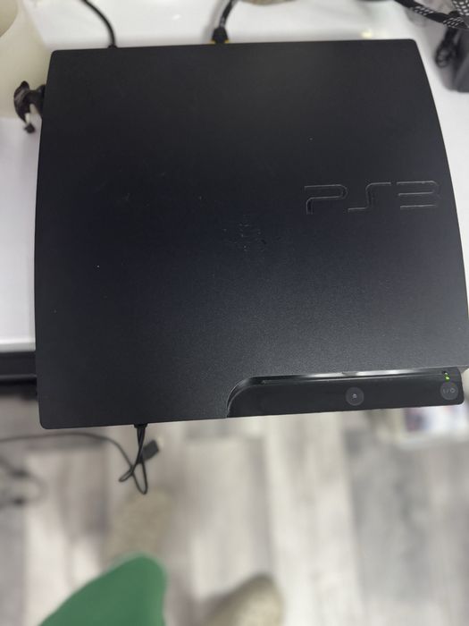 Vand Play Station 3 + 15  jocuri