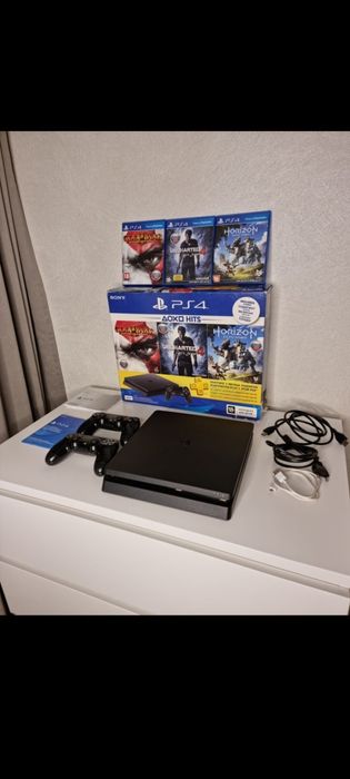 Продам Sony PlayStation на 1тб +с набором игр