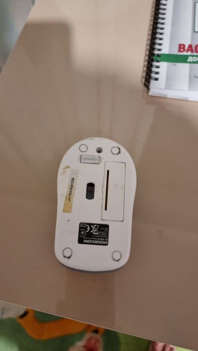 Продавам безкабелна машинка за компютър