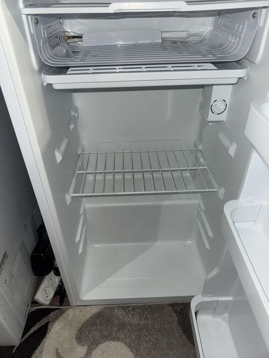 Холодильник Elenberg