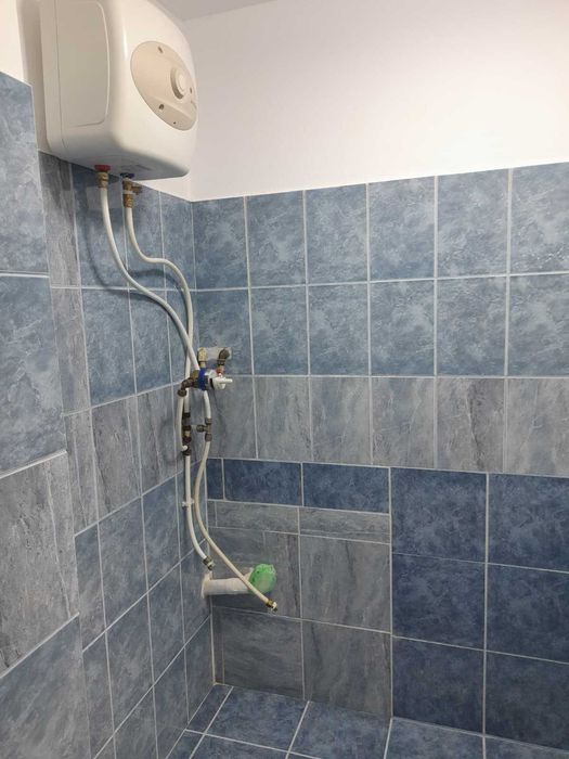Vând garsonieră Drumul Taberei - Piața Moghioros