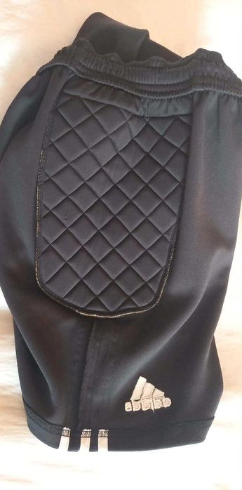 Вратарски къси гащи Adidas.