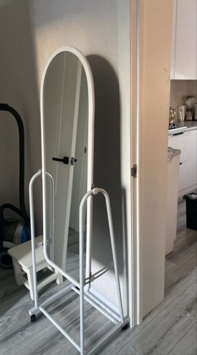 Зеркало напольное