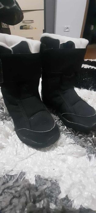 Cizme Decathlon,mărimea 25