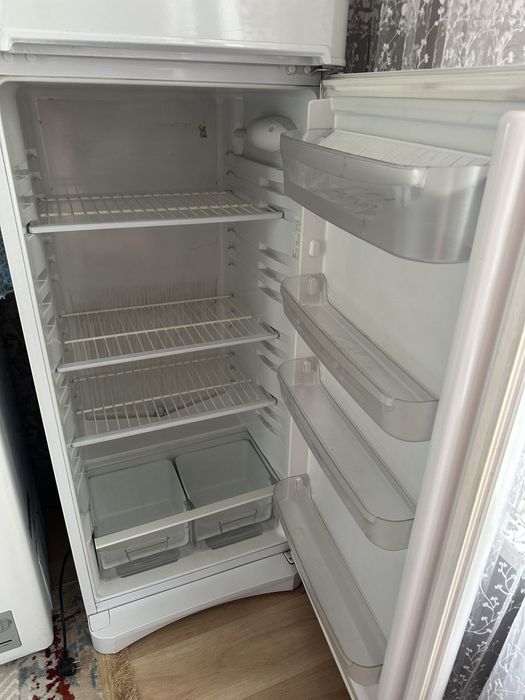 Продаю Холодильник