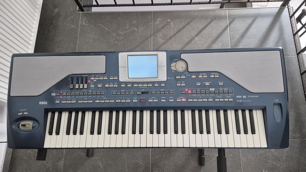 Vand orga  Korg pa 800