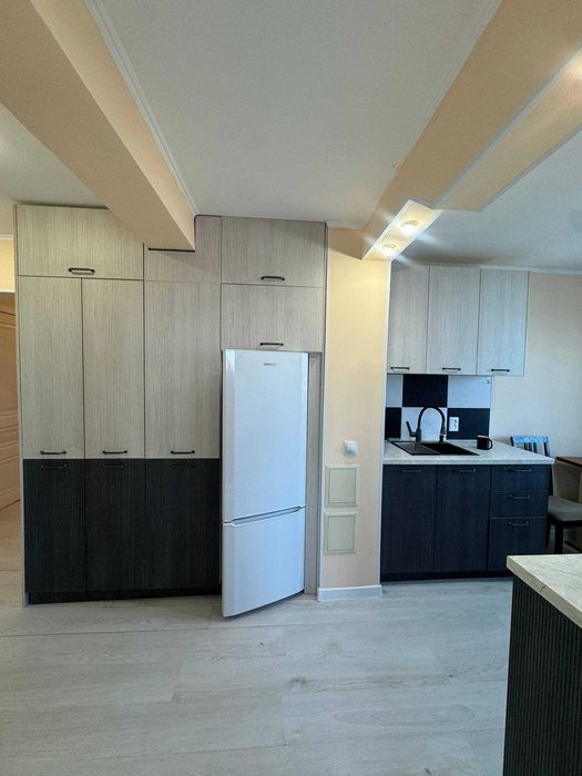 Продам квартиру Абая 135