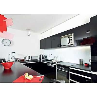 Самозалепващ PVC панел с  черен лак 100/65см, 1мм