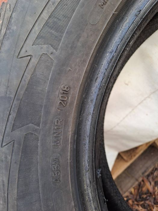 215/60/16 Goodyear зимни
