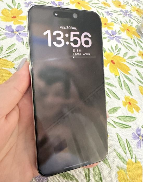 Vând iPhone 15 Pro Max  256gb