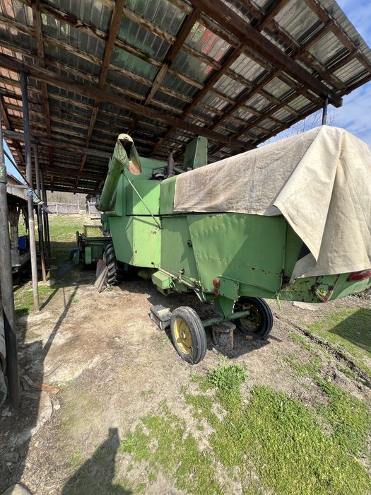 John  DEERE  in stare de functionare buna