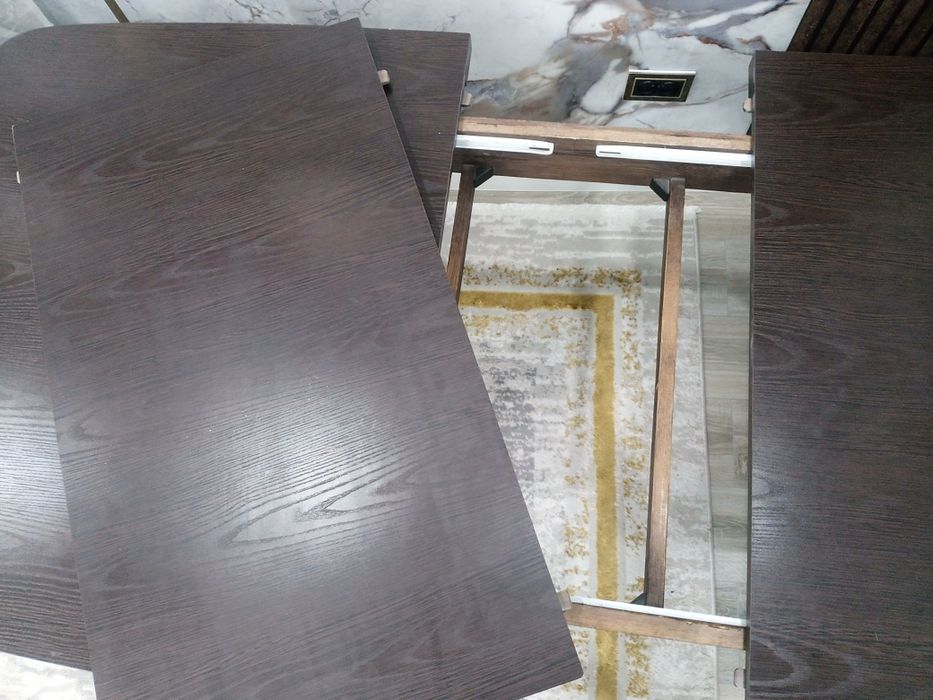 Кухоный стол+6 стульев