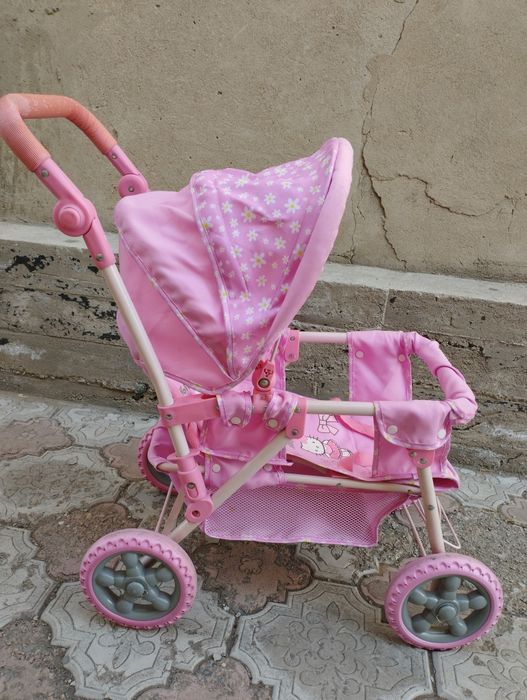 Игрушечная коляска