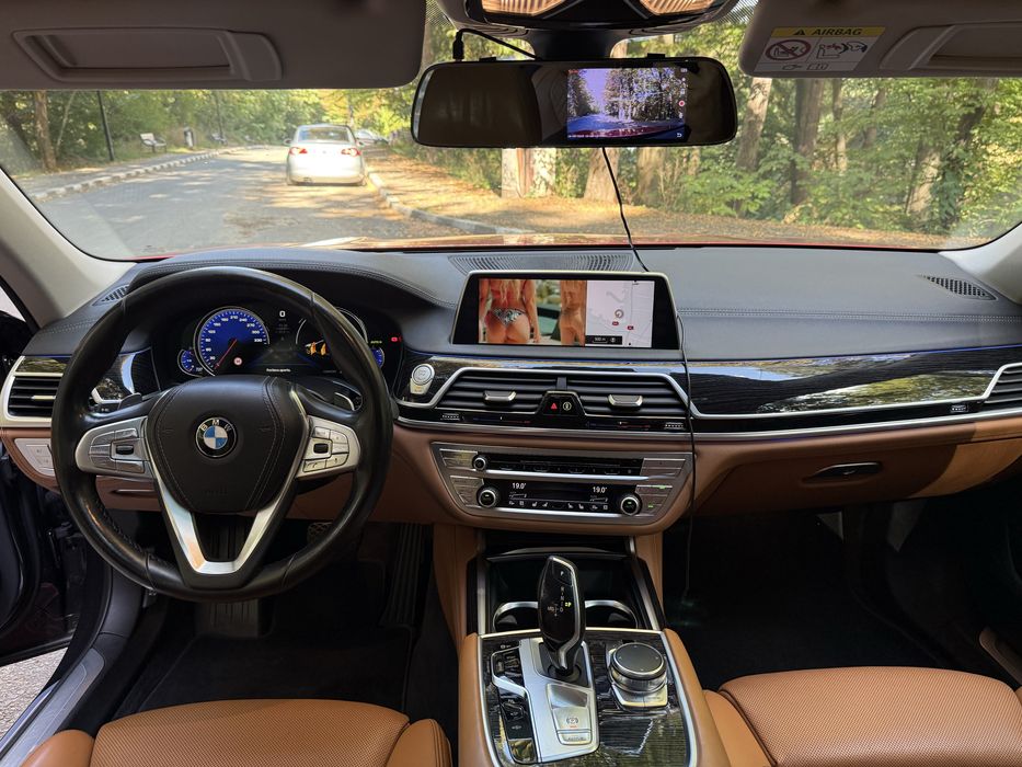 Bmw 740i g11 ,2018 full 106000 km(culoare deosebita)31000€ negociabil